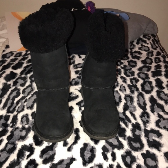 UGG Shoes - )Ugg boots!!